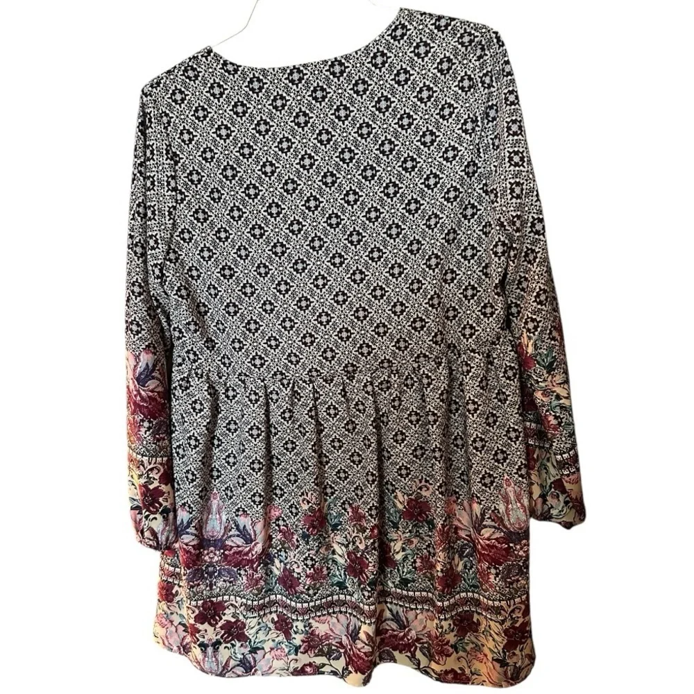 Altar'd State Multicolored Bell Sleeve V-Neck Bohemian Dress Size Large - Picture 2 of 4